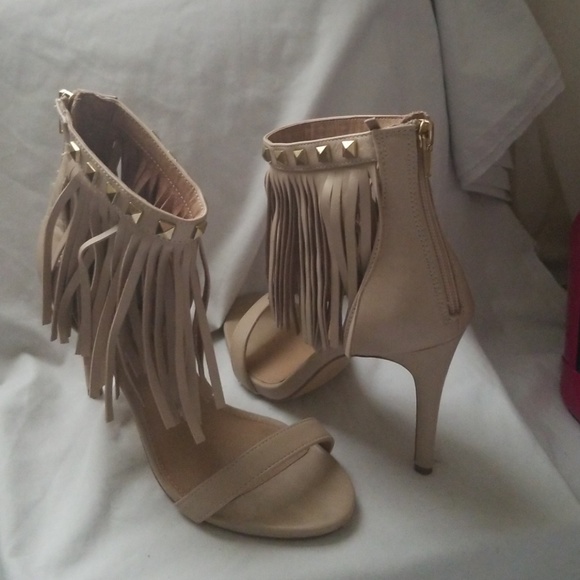 Steve Madden Strappy Fringe heels - Picture 2 of 3